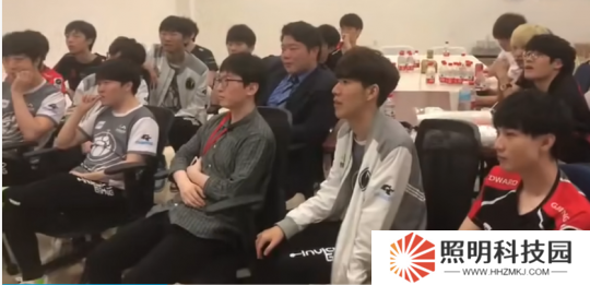 《街霸6》中国选手给老外补课 就为坑自己人 结局爽文剧本